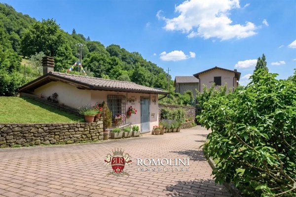 casa indipendente in vendita a Sansepolcro in zona Montagna