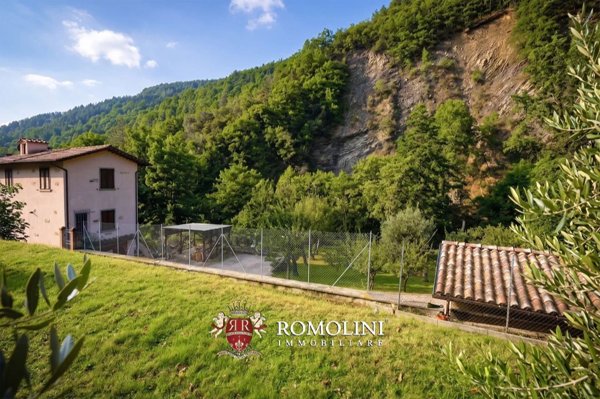 casa indipendente in vendita a Sansepolcro in zona Montagna