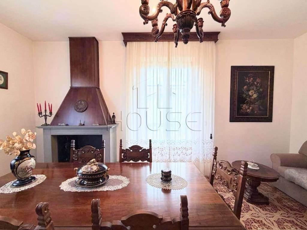 casa indipendente in vendita a Sansepolcro