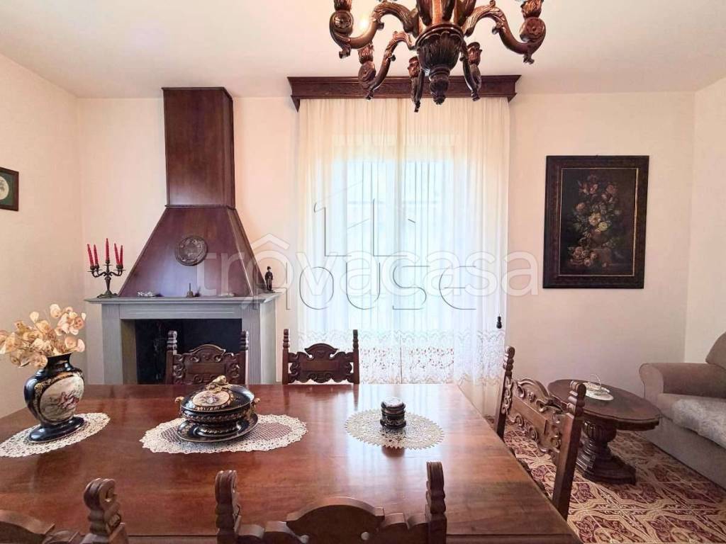 casa indipendente in vendita a Sansepolcro