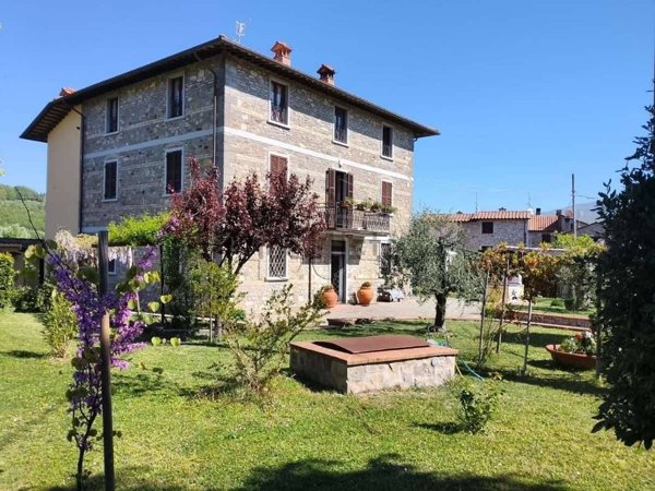 casa indipendente in vendita a Sansepolcro