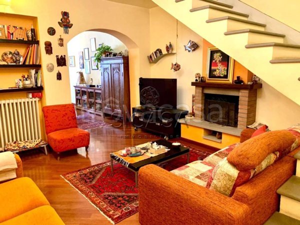 casa indipendente in vendita a Sansepolcro