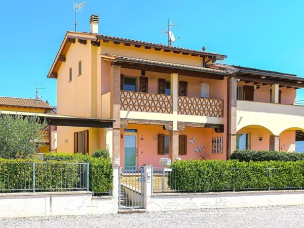 casa indipendente in vendita a Sansepolcro