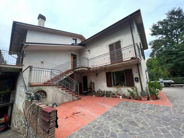 casa indipendente in vendita a Sansepolcro