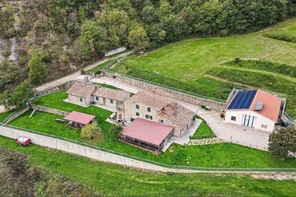 casa indipendente in vendita a Sansepolcro in zona Montagna