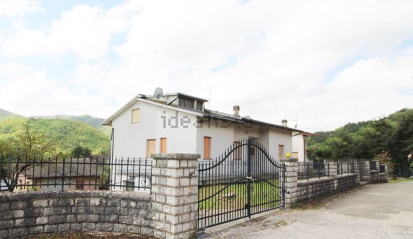 casa indipendente in vendita a Sestino