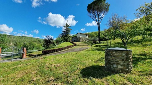 casa indipendente in vendita a Subbiano in zona Santa Mama