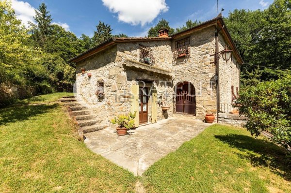casa indipendente in vendita a Subbiano
