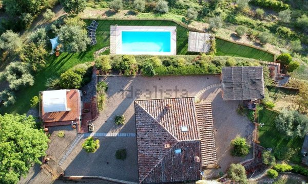 casa indipendente in vendita a Subbiano
