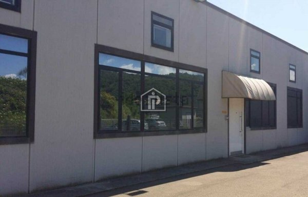 locale di sgombero in vendita a Subbiano in zona Castelnuovo