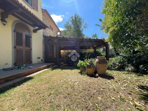 casa indipendente in vendita a Subbiano