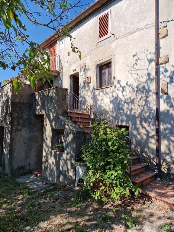 casa indipendente in vendita a Subbiano in zona Vogognano
