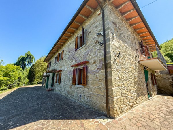 casa indipendente in vendita a Subbiano in zona Santa Mama