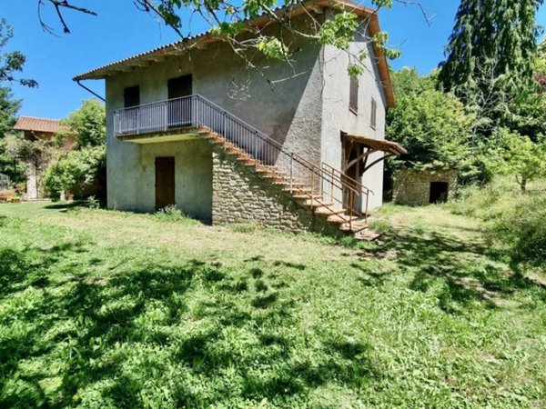 casa indipendente in vendita a Subbiano in zona Falciano