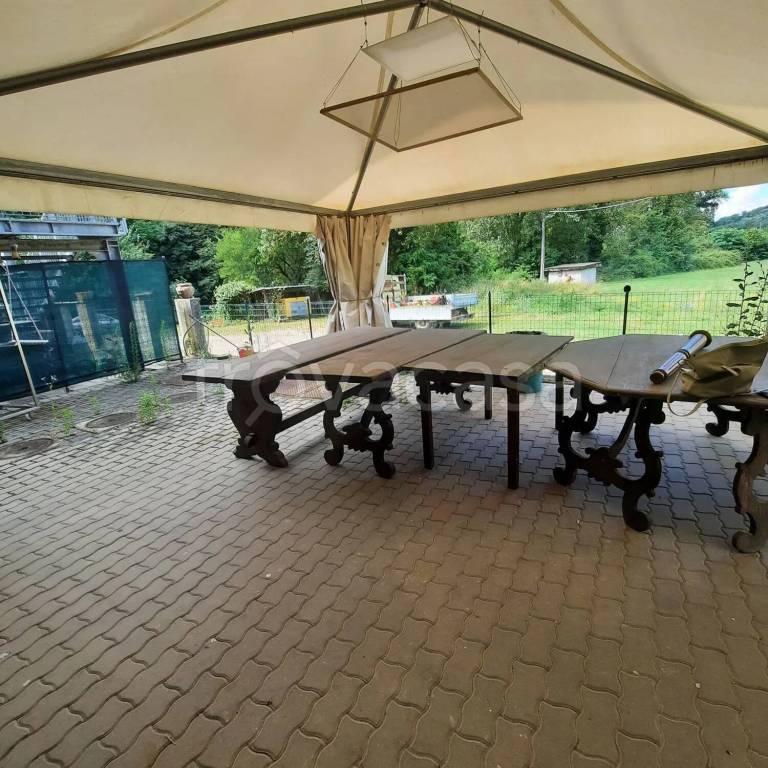 negozio in vendita a Subbiano