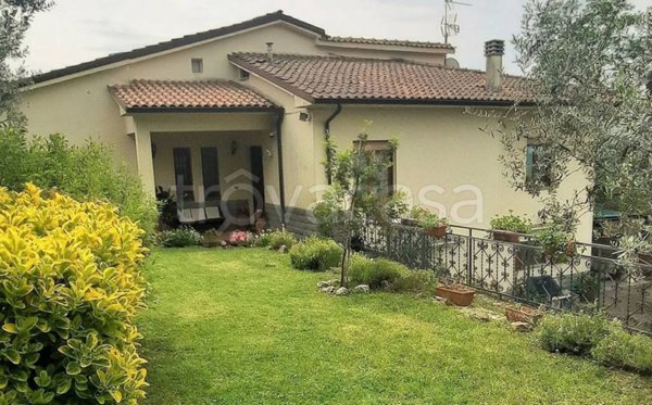 casa indipendente in vendita a Subbiano in zona Castelnuovo