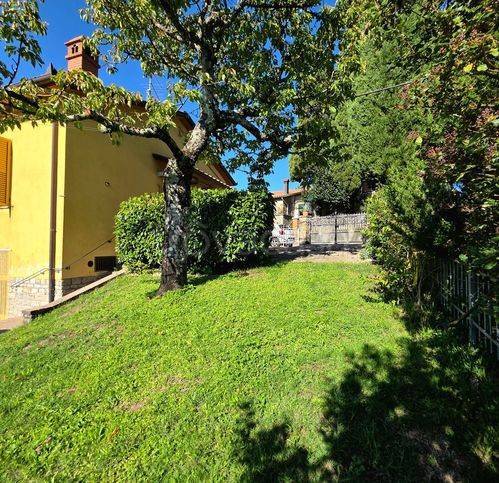 casa indipendente in vendita a Subbiano in zona Poggio d’Acona