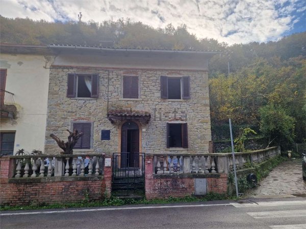 casa indipendente in vendita a Subbiano