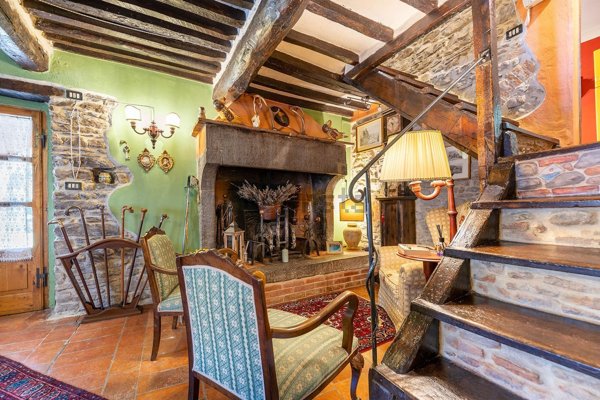 esavano in vendita a Subbiano