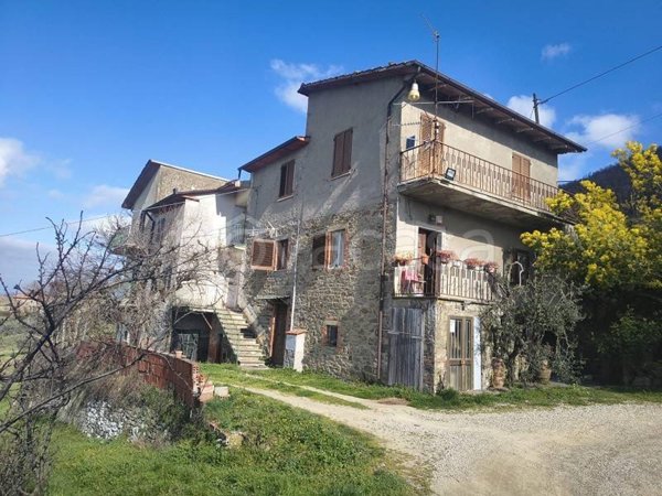 casa indipendente in vendita a Subbiano