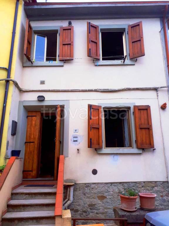 casa indipendente in vendita a Subbiano