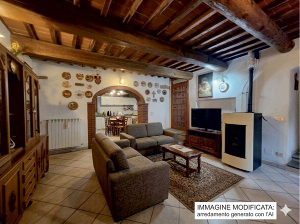 casa indipendente in vendita a Subbiano in zona Santa Mama