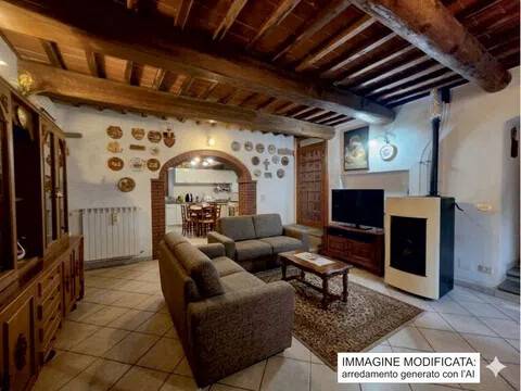 casa indipendente in vendita a Subbiano in zona Santa Mama