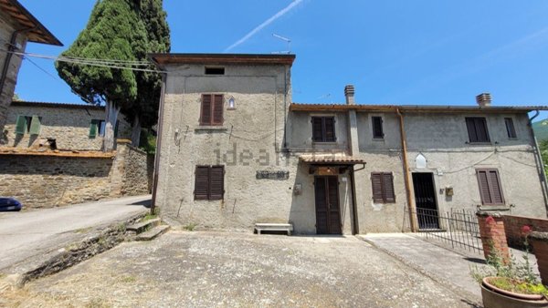 casa indipendente in vendita a Subbiano in zona Poggio d’Acona