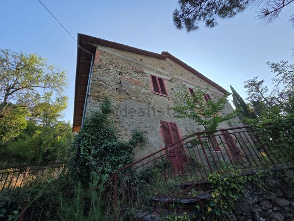 casa indipendente in vendita a Subbiano