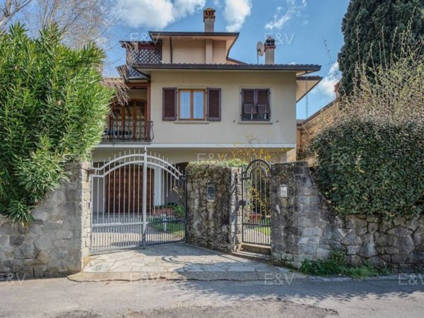 casa indipendente in vendita a Subbiano