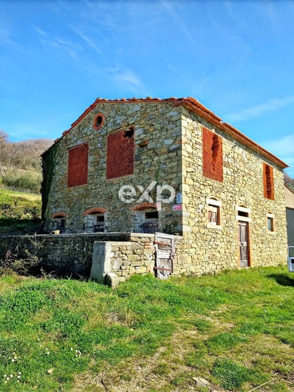 casa indipendente in vendita a Subbiano in zona Vogognano
