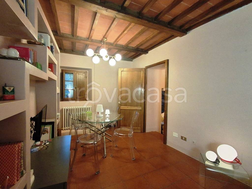casa indipendente in vendita a Subbiano in zona Falciano