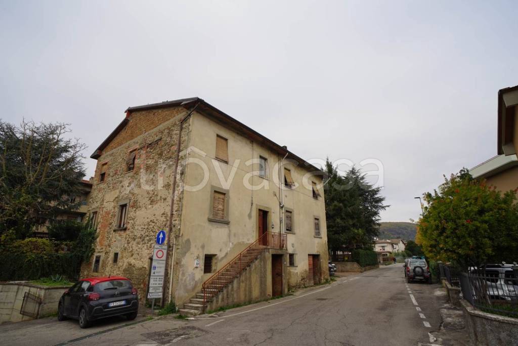 appartamento in vendita a Subbiano in zona Casa la Marga