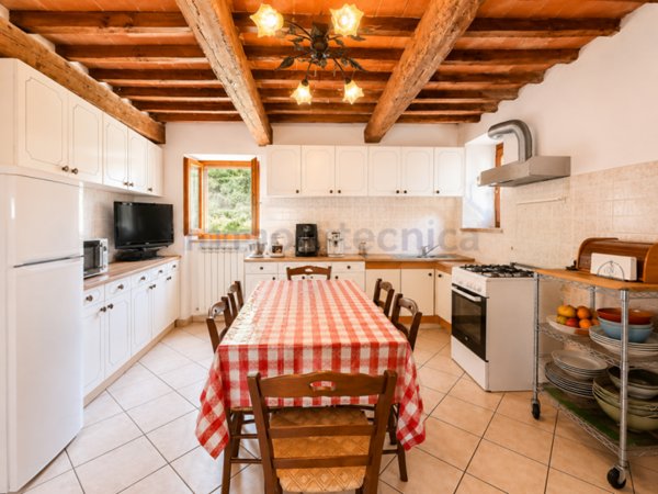 casa indipendente in vendita a Subbiano in zona Santa Mama