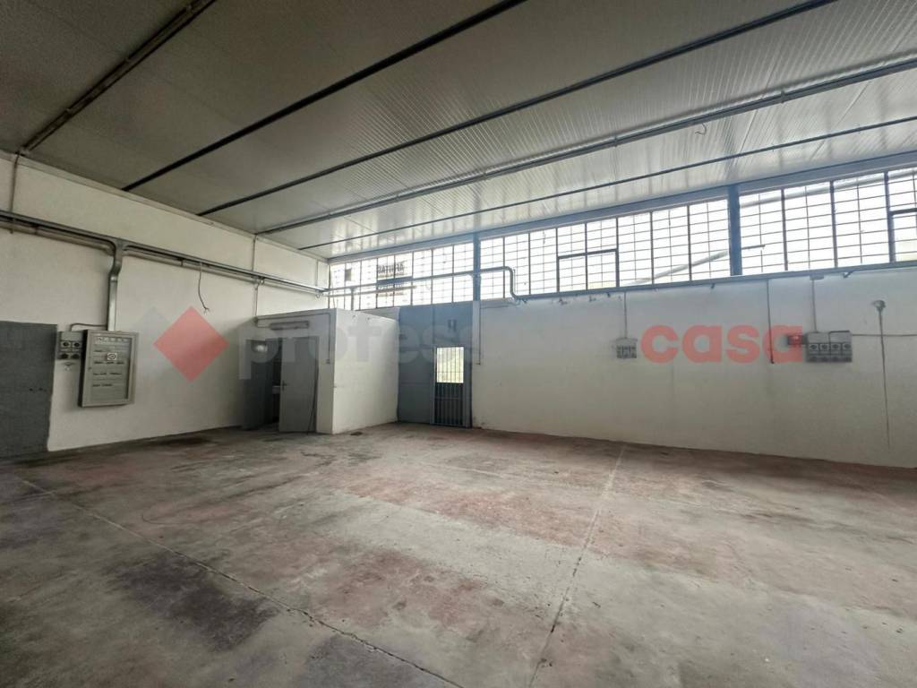 negozio in vendita a Subbiano in zona Casa la Marga