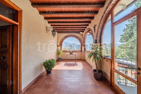 casa indipendente in vendita a Subbiano in zona Vogognano