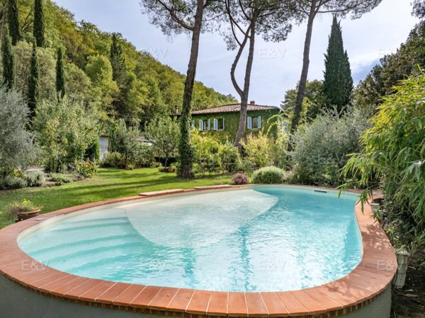 casa indipendente in vendita a Subbiano in zona Castelnuovo
