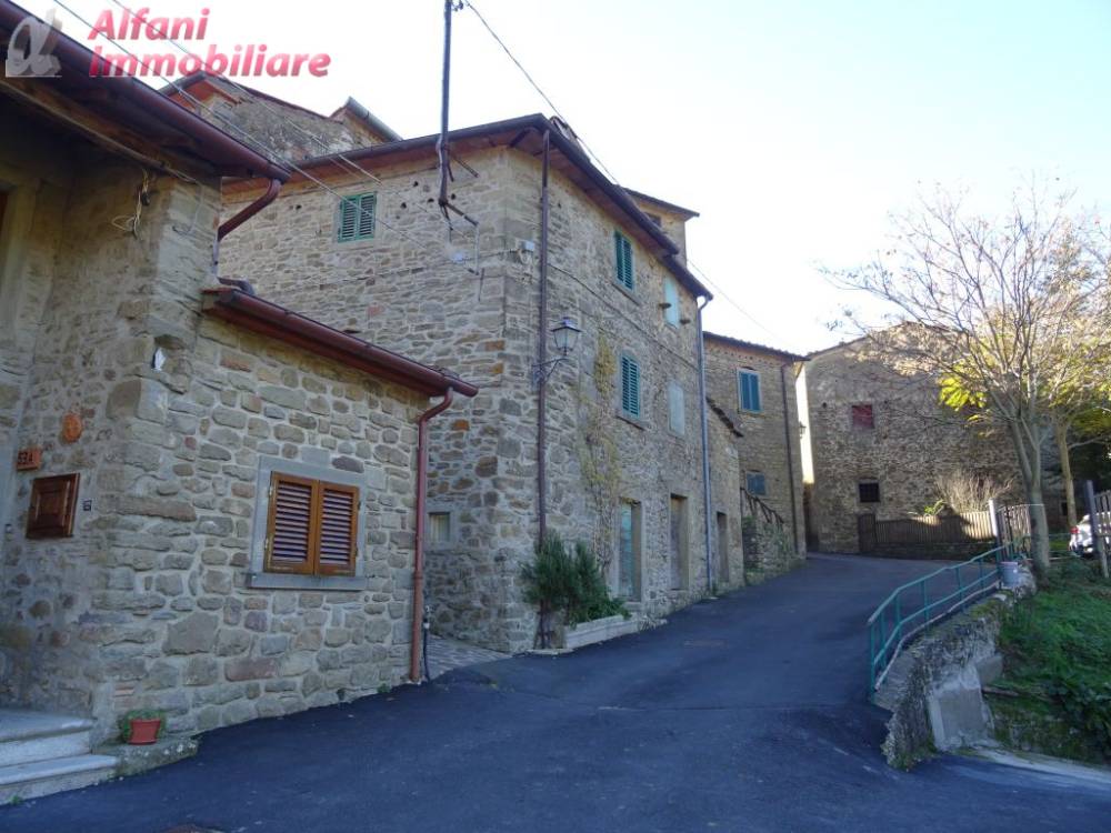 casa indipendente in vendita a Talla in zona Pontenano