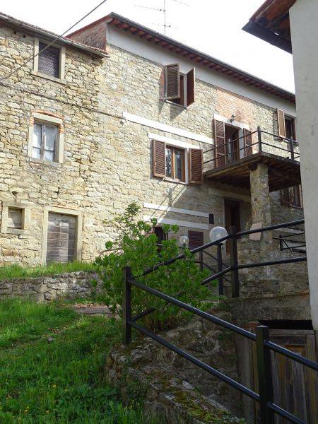 casa indipendente in vendita a Talla in zona Faltona