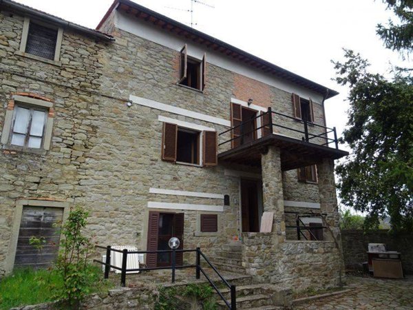 casa indipendente in vendita a Talla in zona Faltona