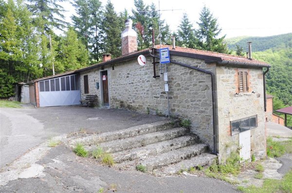 casa indipendente in vendita a Talla in zona Faltona