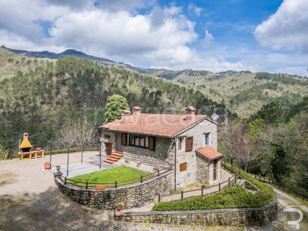 casa indipendente in vendita a Talla