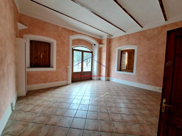 appartamento in vendita a Talla in zona Faltona