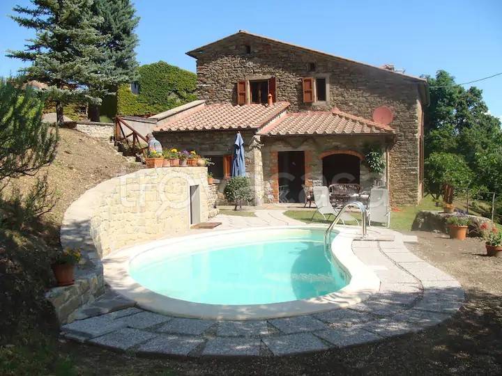 casa indipendente in vendita a Talla in zona Bicciano