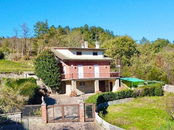 casa indipendente in vendita a Talla in zona Faltona