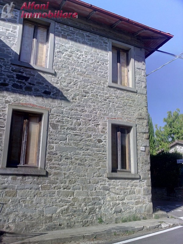 casa indipendente in vendita a Talla in zona Faltona