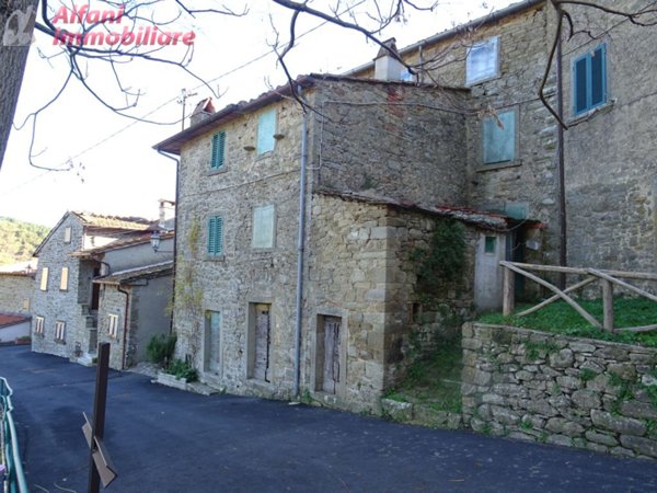 casa indipendente in vendita a Talla in zona Pontenano
