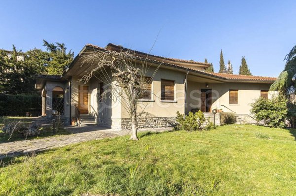 casa indipendente in vendita a Talla