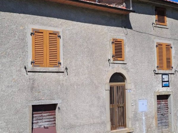 casa indipendente in vendita a Talla in zona Faltona