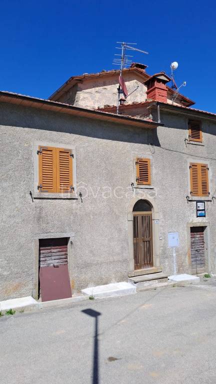 casa indipendente in vendita a Talla in zona Faltona